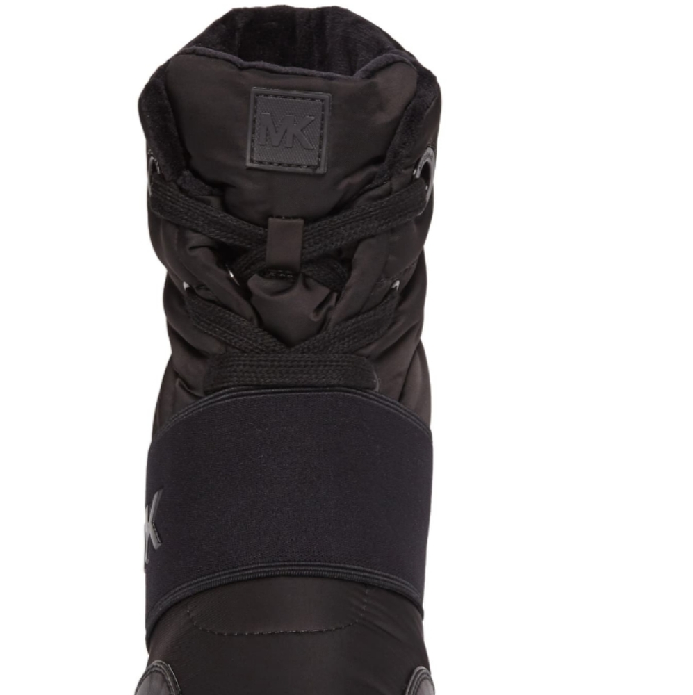 Sold out!! Micheal kors shay boots/ still in box